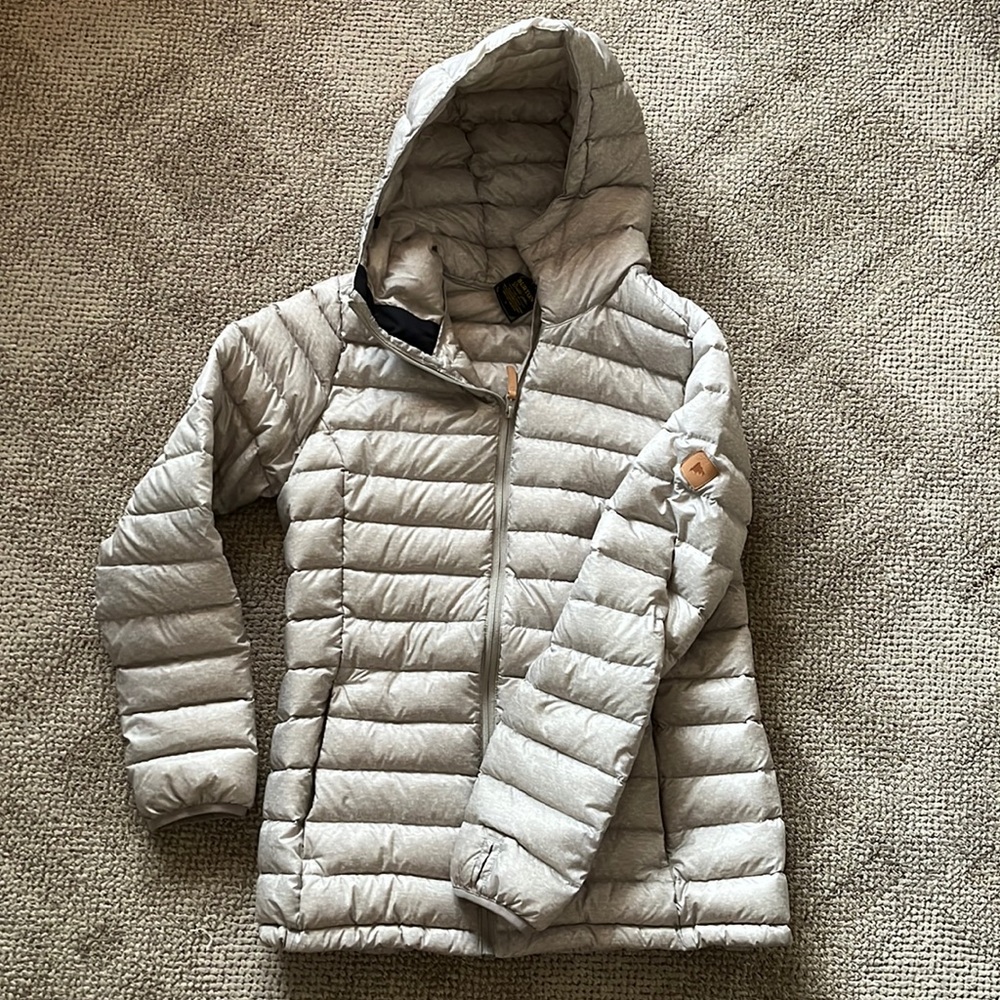 Burton dry ride snowboarding jacket. Oatmeal color. Size large